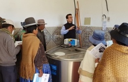 Training session in a milk collection centre - Bolivia