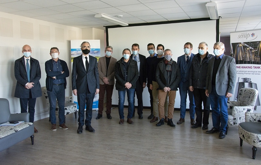 From left to right: Florent LEPERT (BPI), Jean-Marc ALLAIN (Mayor of Gorron), Jean-Francis TREFFEL (Prefet of Mayenne), Patrick PERSON (SERAP Group), Jean-R&eacute;my COUSIN (Les Rillettes Gorronnaises), &Eacute;ric BOITTIN (CEO of SERAP Group), S&eacute;bastien RICO (My Pie), Adrien GOUD (My Pie), Jean-Michel SABL&Eacute; (SUMCA), Trevor HIRD (SUMCA), Guy M&Eacute;NARD (Mayor of Ambri&egrave;res-les-Vall&eacute;es), Bruno LESTAS (Bocage Mayennais district). Photo &copy; SERAP Group