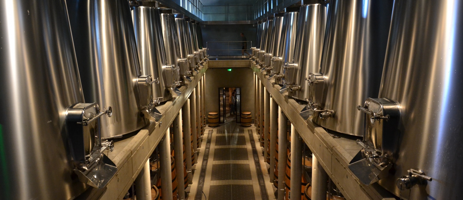 Our range of wine-making tanks
