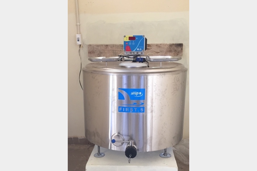 FIRST. S 300 L milk cooler - Senegal