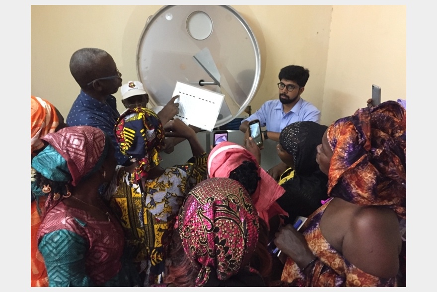 Training session in a solar milk collection centre - Senegal