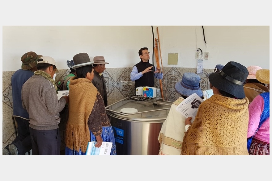 Training session in a milk collection centre - Bolivia